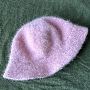 Angora bucket hat